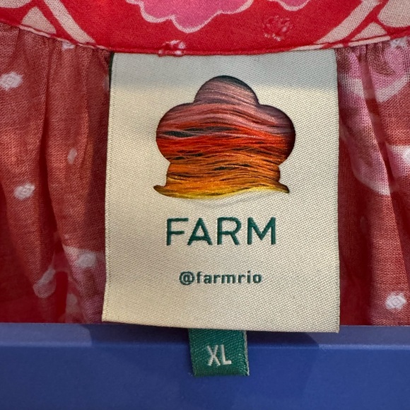 Farm Rio Shirt - Like New - Picture 4 of 4